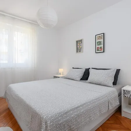 Apartman Poolside - Pool & Gym Pula